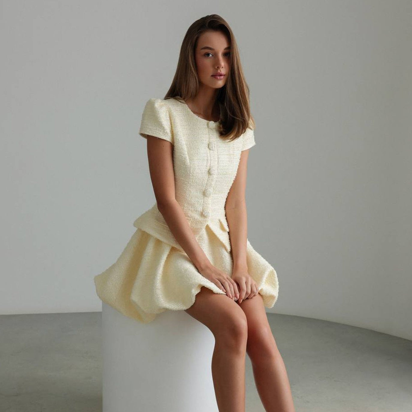 Элегантный костюм, жилет на пуговицах, юбка-тюльпан в стиле Шанель